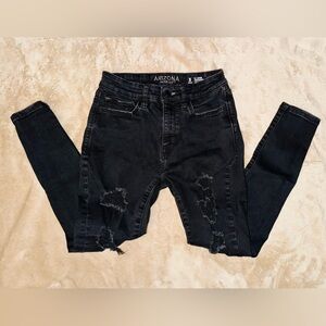 Women’s Size 3 High Waisted Jeans
Arizona